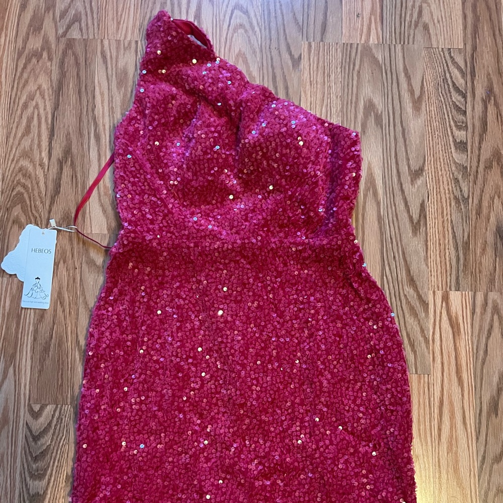 Short sequined dress